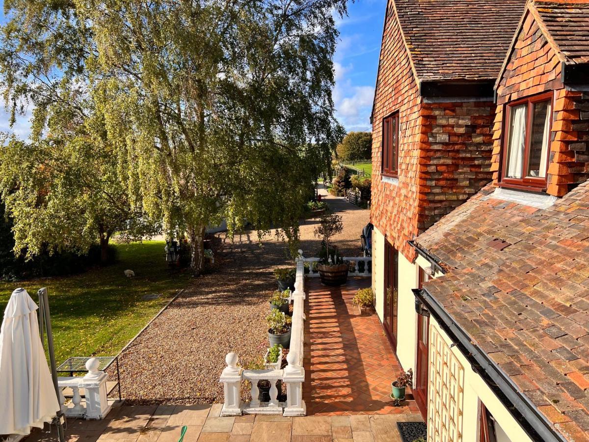 Reynolds Farm Guesthouse Canterbury Exterior photo