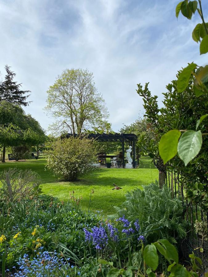 Reynolds Farm Guesthouse Canterbury Exterior photo
